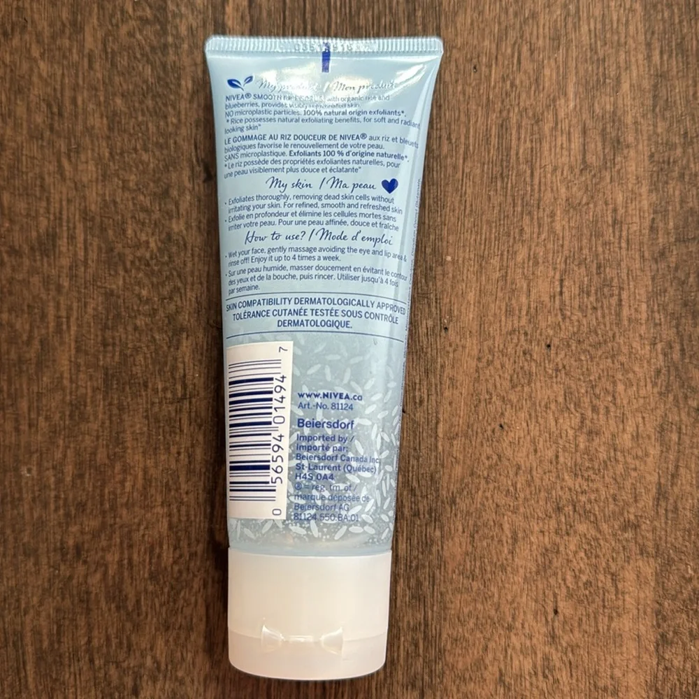 Nivea Smooth Rice Scrub - Picture 2 of 2